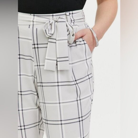 Torrid Light Grey Pull-On Taper Stretch Crepe High-Rise Tie-Front Pant Size 3x - Picture 2 of 14